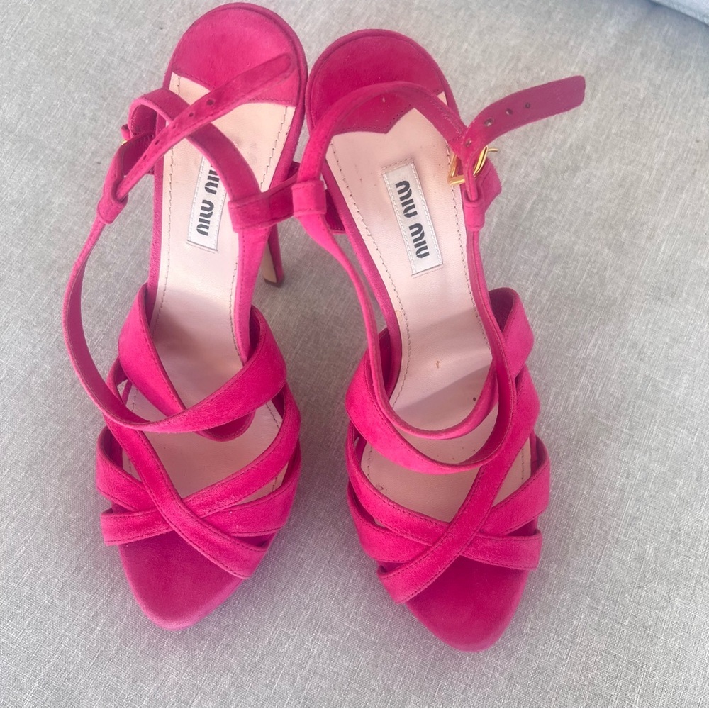 Miu Miu Suede Slingback Heeled Sandals
Women's Size: US8.5 / IT39‎